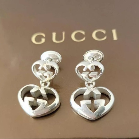 GUCCI Interlocking Heart Earrings 1.5 x 2cm in Silver - Picture 2 of 5